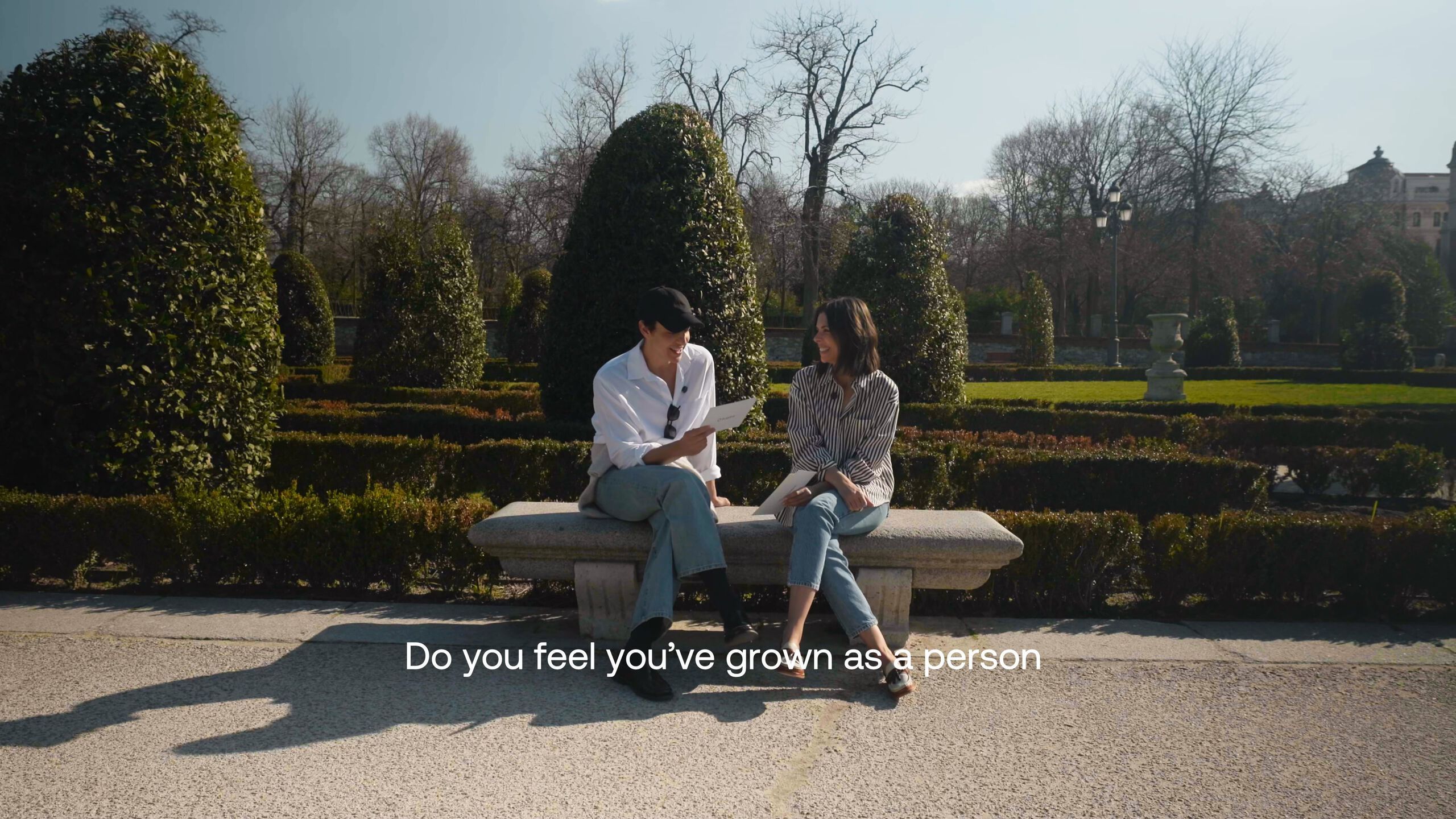 Video: Parents Nacho and Laura sit in a park in Madrid and discuss their experience raising a newborn together.