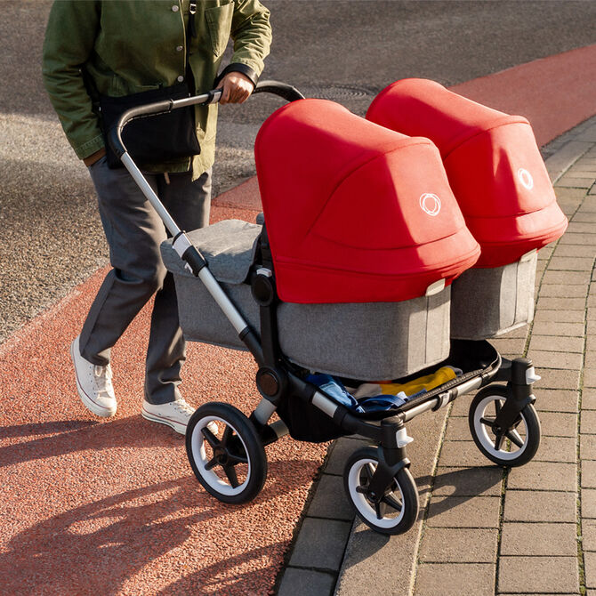 The twin stroller that comes double prepared. Going out with twins has never been easier or as comfortable.