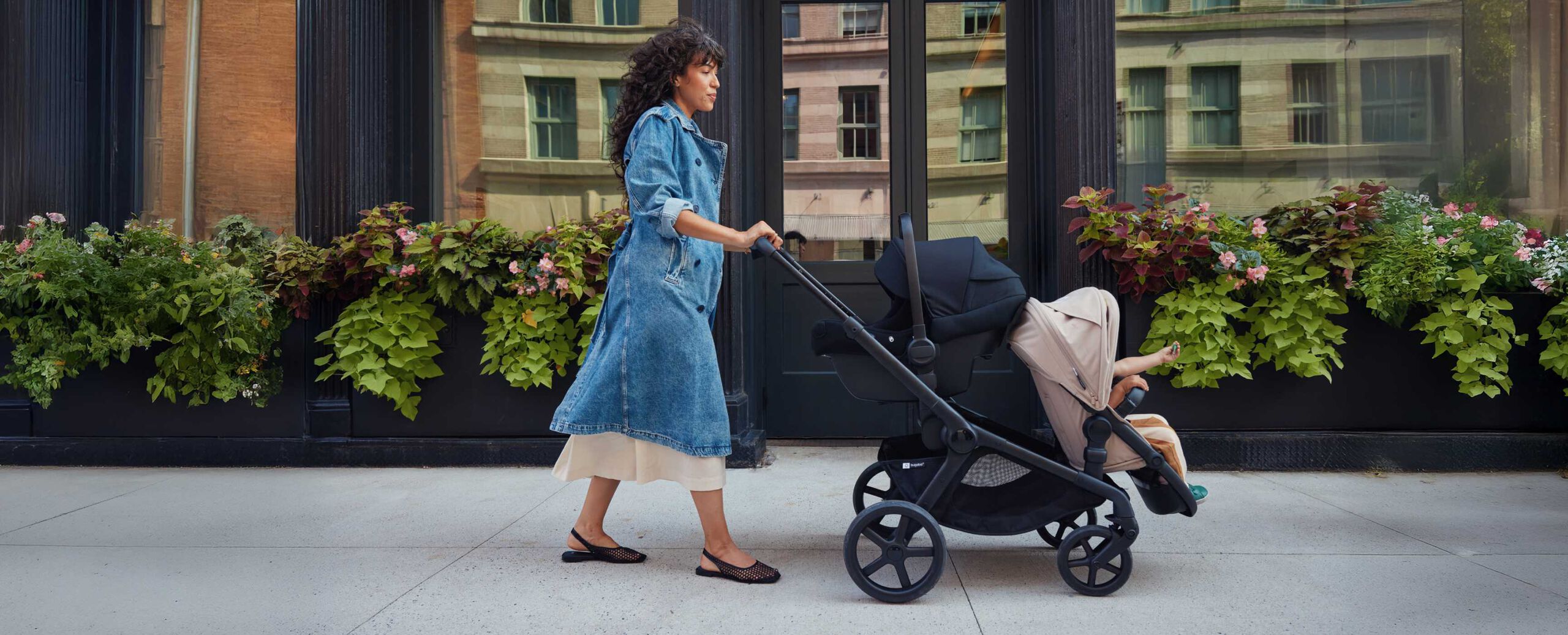 The ISOFIX base for the Bugaboo Turtle by Nuna car seat.