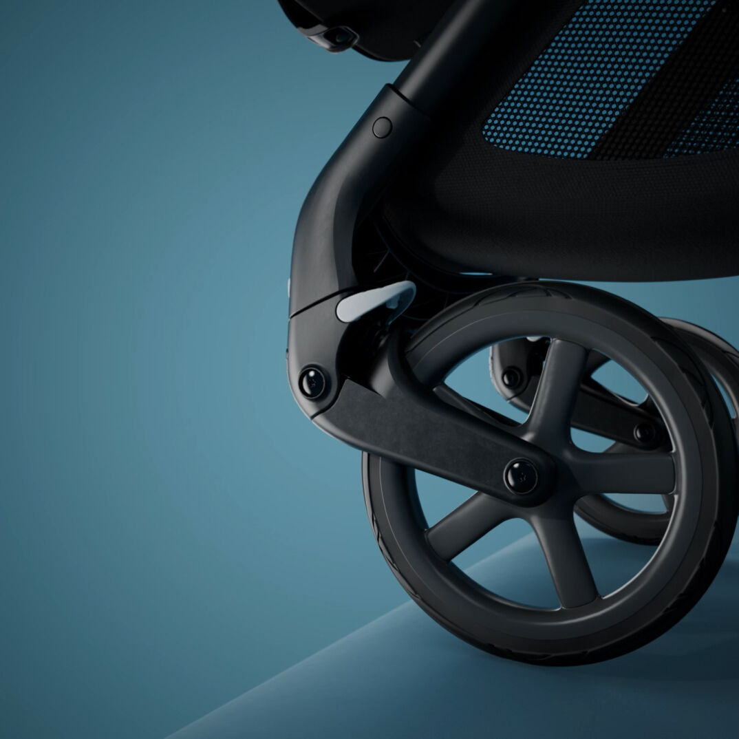 Close up of the Bugaboo Fox 5's extra large wheels.