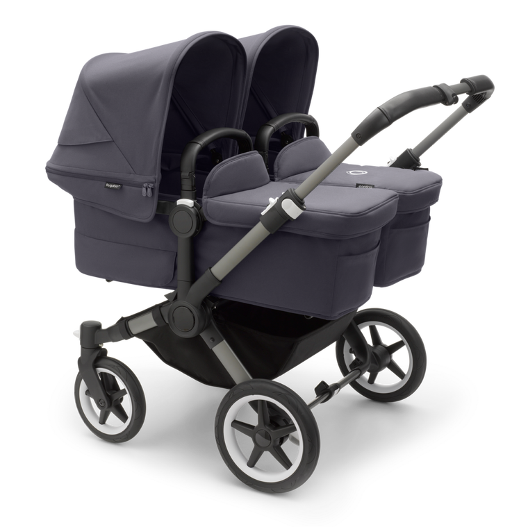 Bugaboo Donkey 5 Twin Kinderwagen mit zwei Liegeaufsätzen.