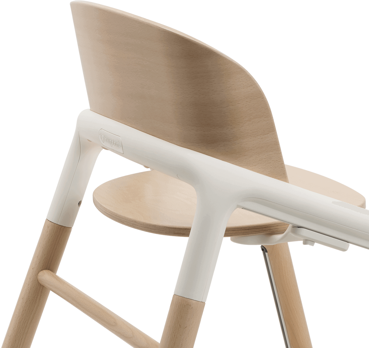 Bugaboo Giraffe chair in neutral wood/white.