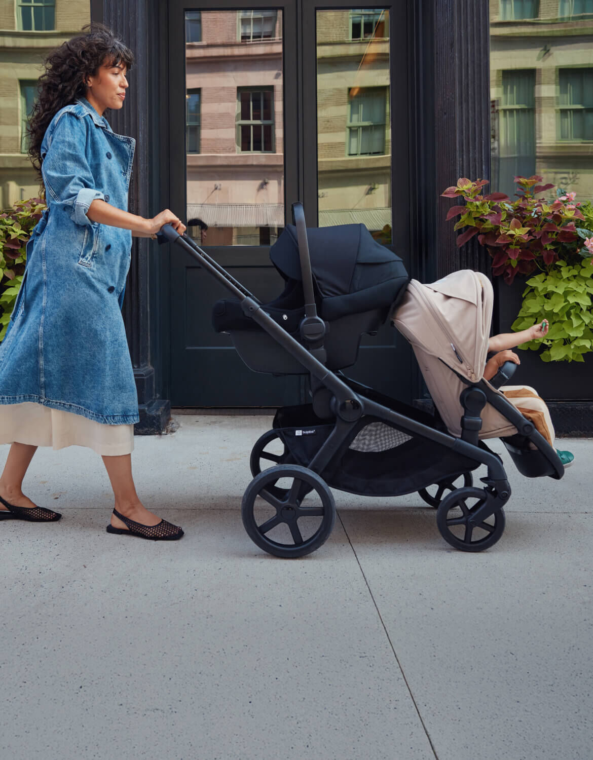 The ISOFIX base for the Bugaboo Turtle by Nuna car seat.