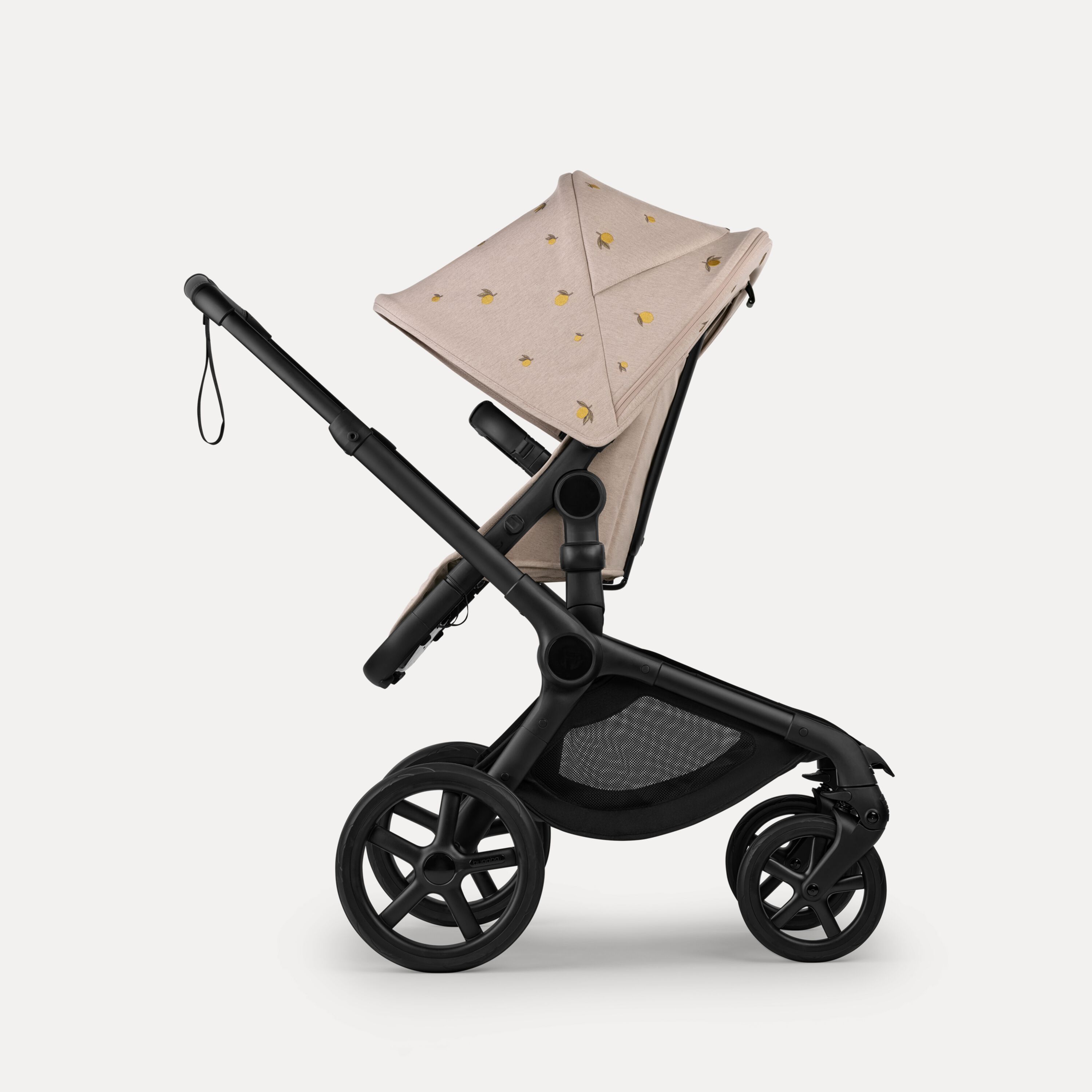 Bugaboo x Konges SlØjd limited edition Fox 5 Renew 2-in-1 stroller black base, desert taupe melange fabrics, desert taupe melange sun canopy - Main Modal Image Slide 3 van 12