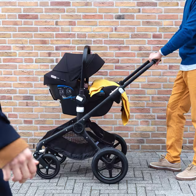 Bugaboo Turtle One by Nuna car seat + base RW fabric US BLACK - Main Image Slide 2 of 9