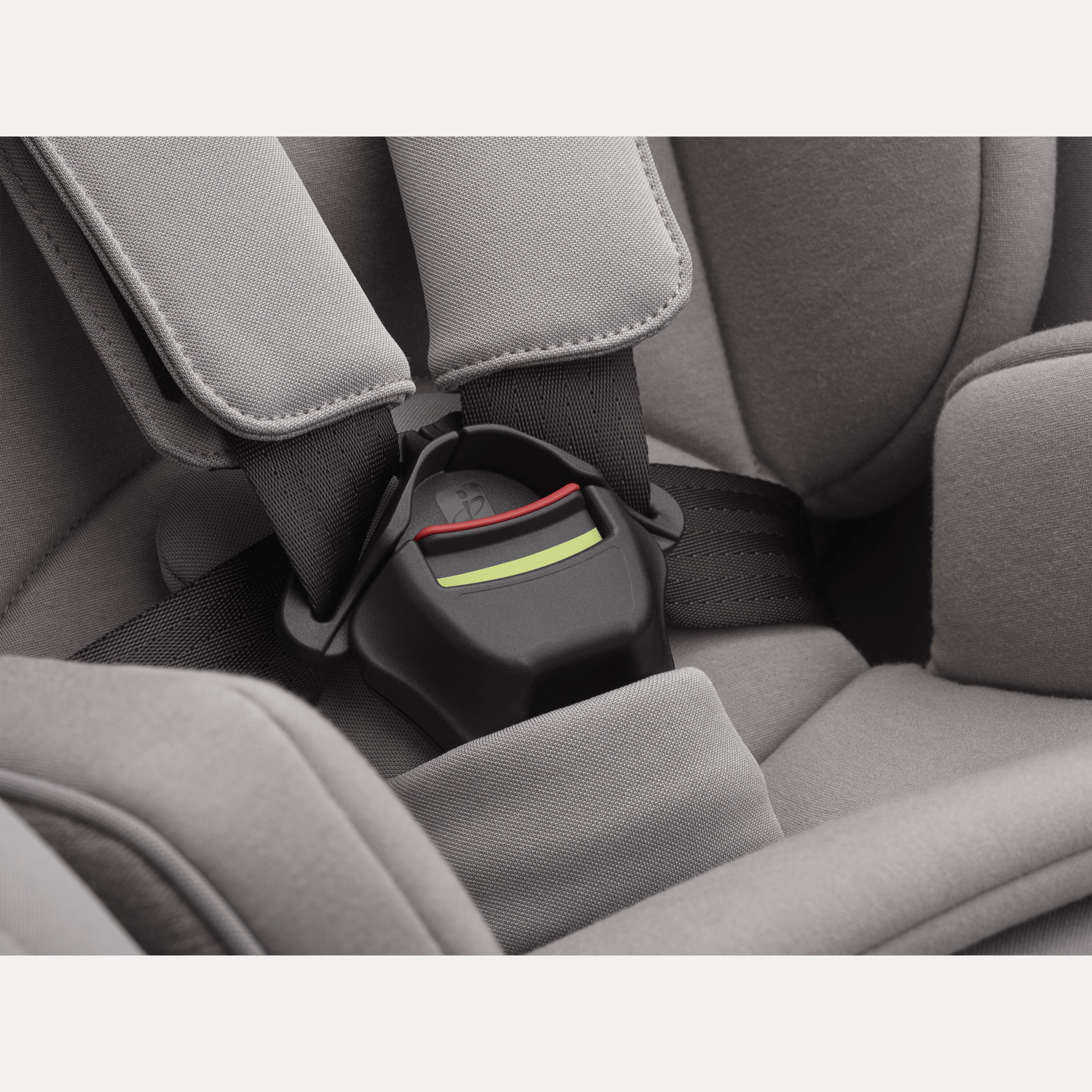 Close up of the 5-point safety harness of the Bugaboo Owl by Nuna. - Main Modal Image Slide 8 of 11