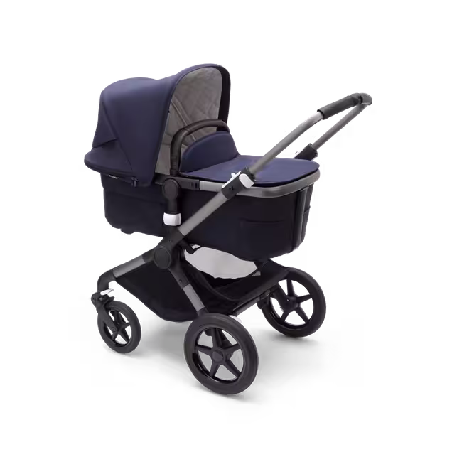 Refurbished Bugaboo Fox 3 Classic complete UK GRAPHITE/DARK NAVY - Main Image Slide 7 of 11