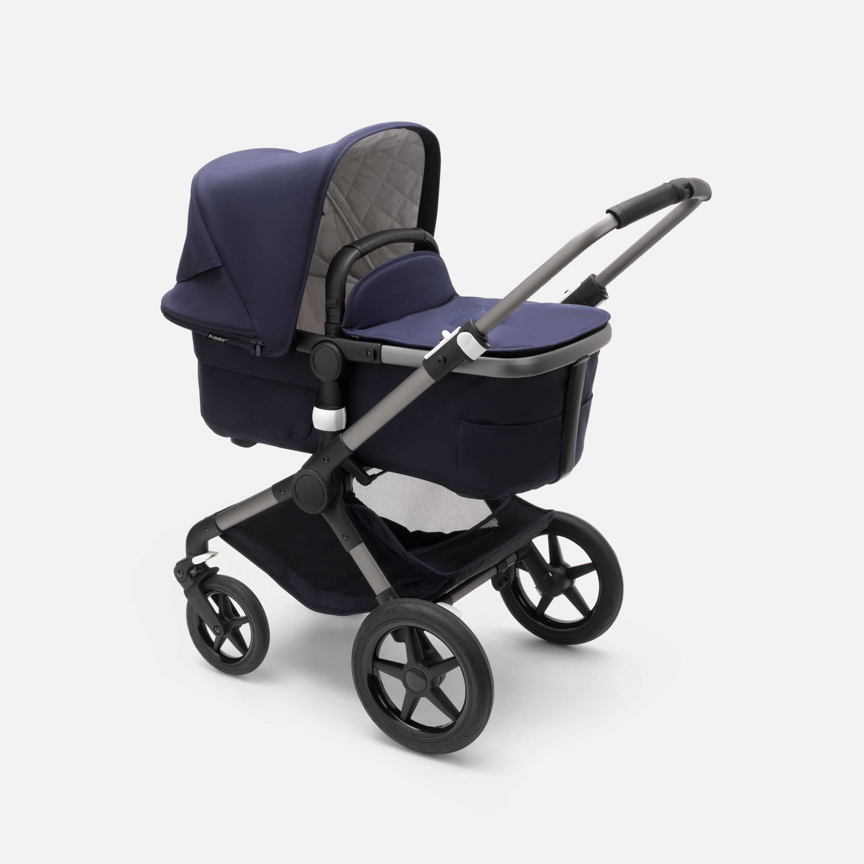 Refurbished Bugaboo Fox 3 Classic complete UK GRAPHITE/DARK NAVY - Main Modal Image Slide 7 of 11