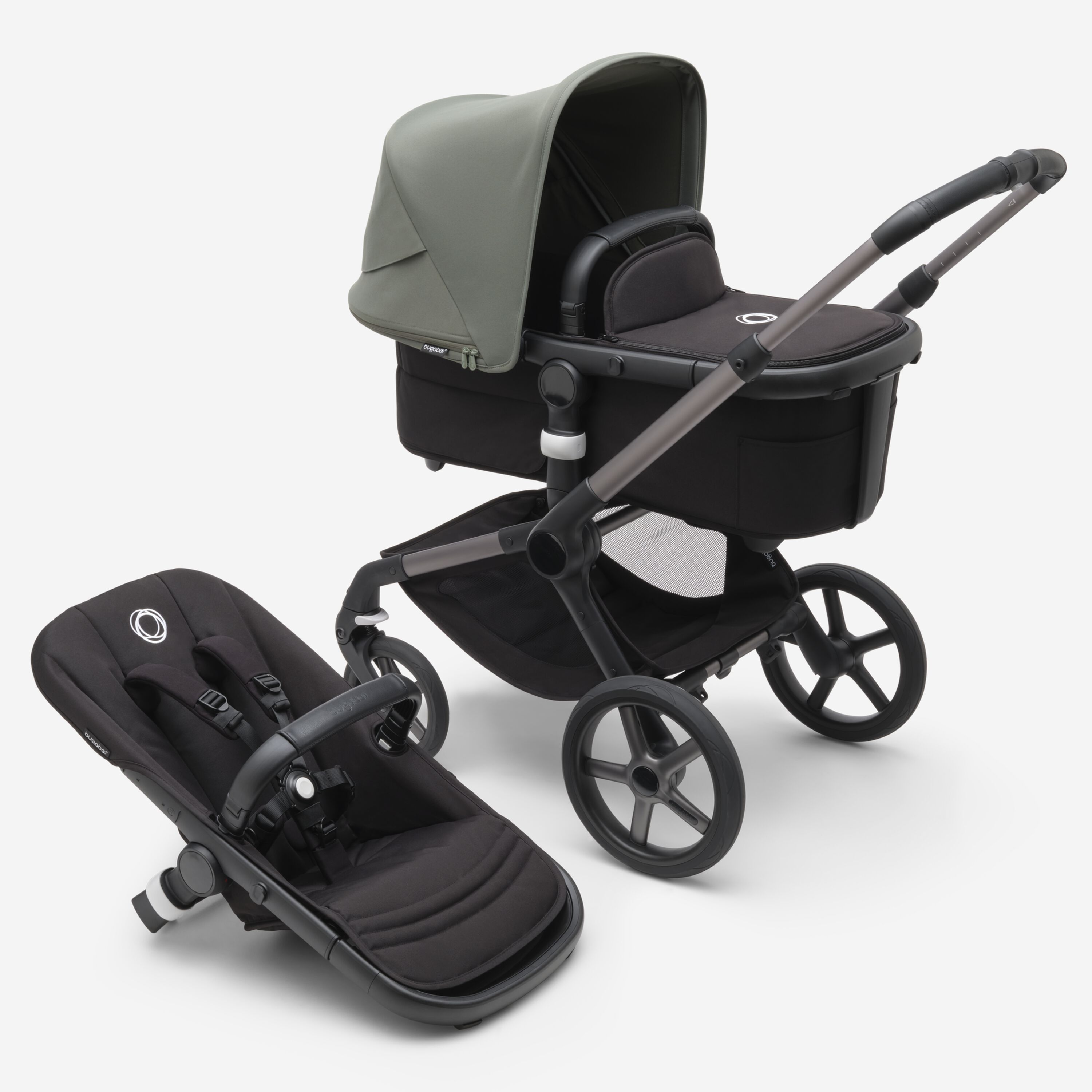 Refurbished Bugaboo Fox 5 bassinet and seat stroller graphite base, midnight black fabrics, forest green sun canopy - Main Modal Image Slide 1 van 10