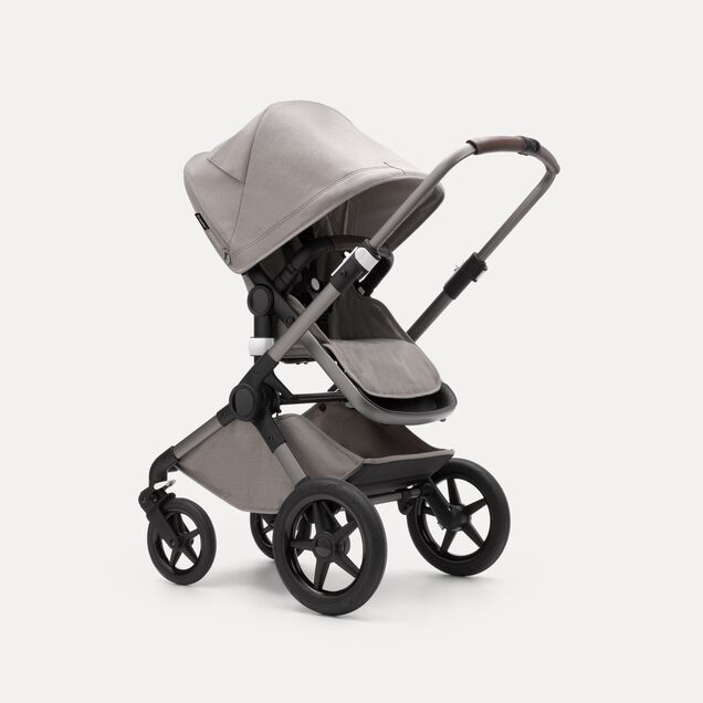 Refurbished Bugaboo Fox 3 Mineral complete GRAPHITE/LIGHT GREY - Main Image Slide 4 of 11