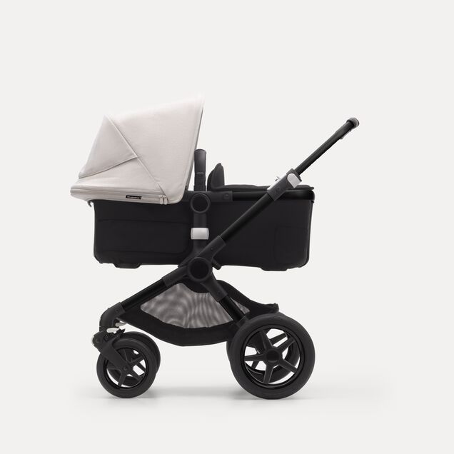 Refurbished Bugaboo Fox 3 kinderwagen met wieg en stoel - Main Image Slide 3 van 9