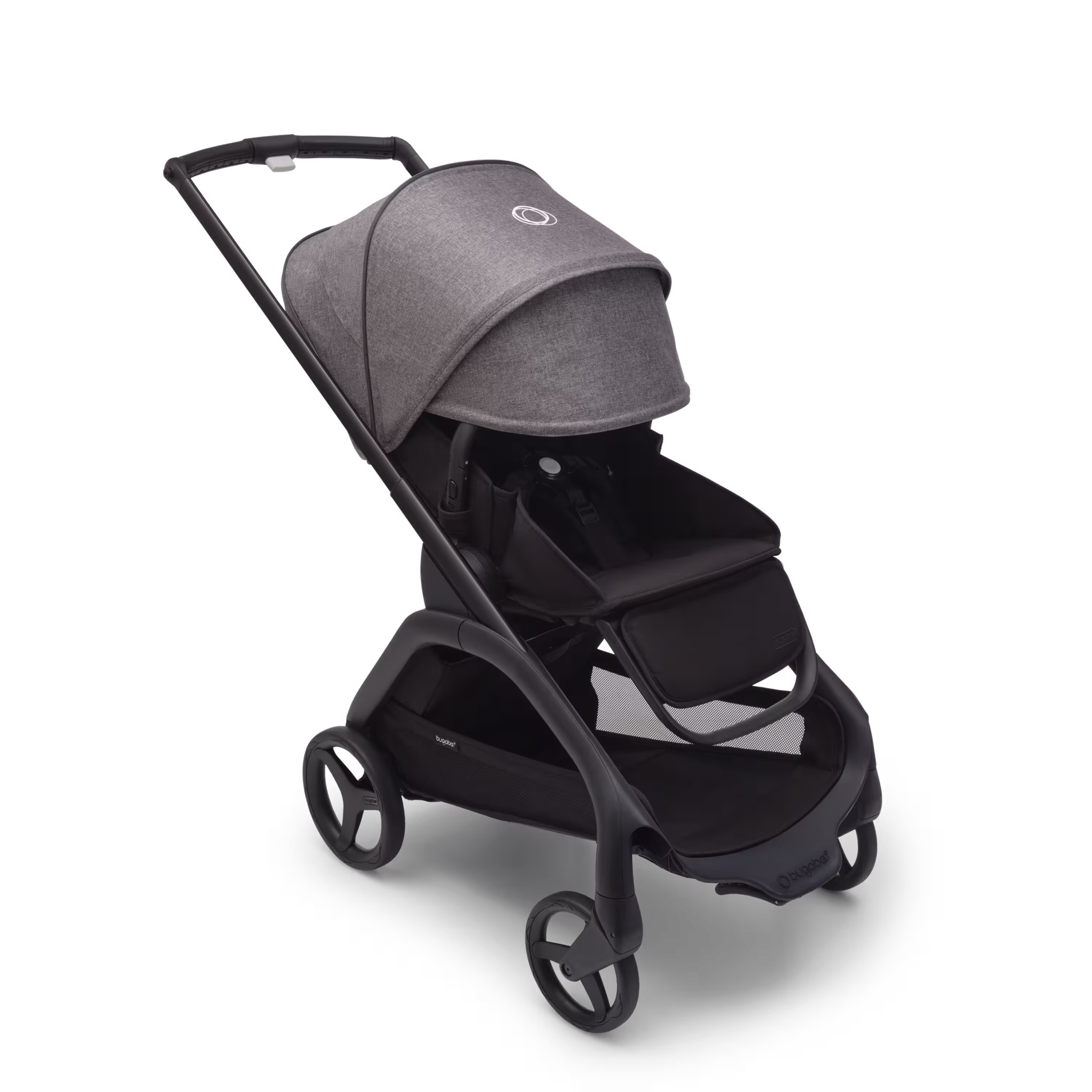 Carrito con silla Bugaboo Dragonfly con chasis negro, fundas negro medianoche y capota gris melange. La capota está completamente extendida. - Main Modal Image Slide 3 of 16