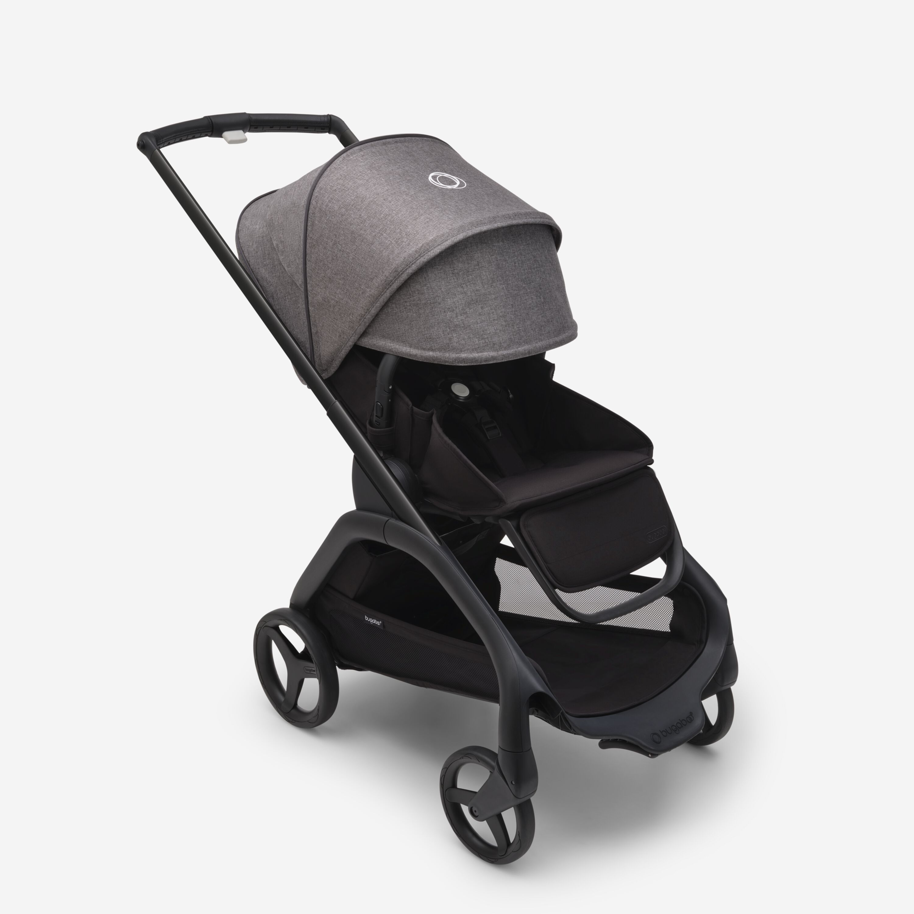 Passeggino Bugaboo Dragonfly con seduta e telaio black, tessuti midnight black e cappottina grey melange. La cappottina parasole è completamente estesa. - Main Modal Image Slide 3 of 16
