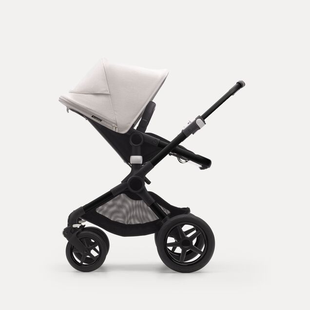 Refurbished Bugaboo Fox 3 kinderwagen met wieg en stoel - Main Image Slide 5 van 9