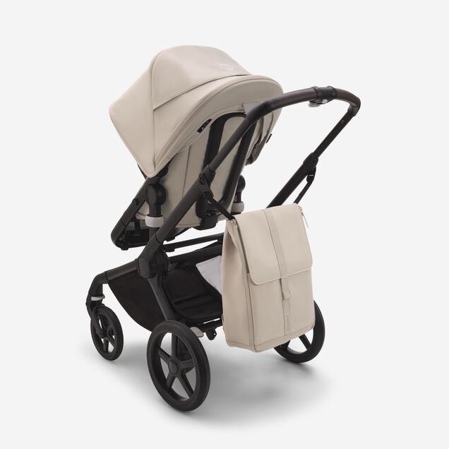 Refurbished Bugaboo changing backpack - Main Image Slide 4 of 7