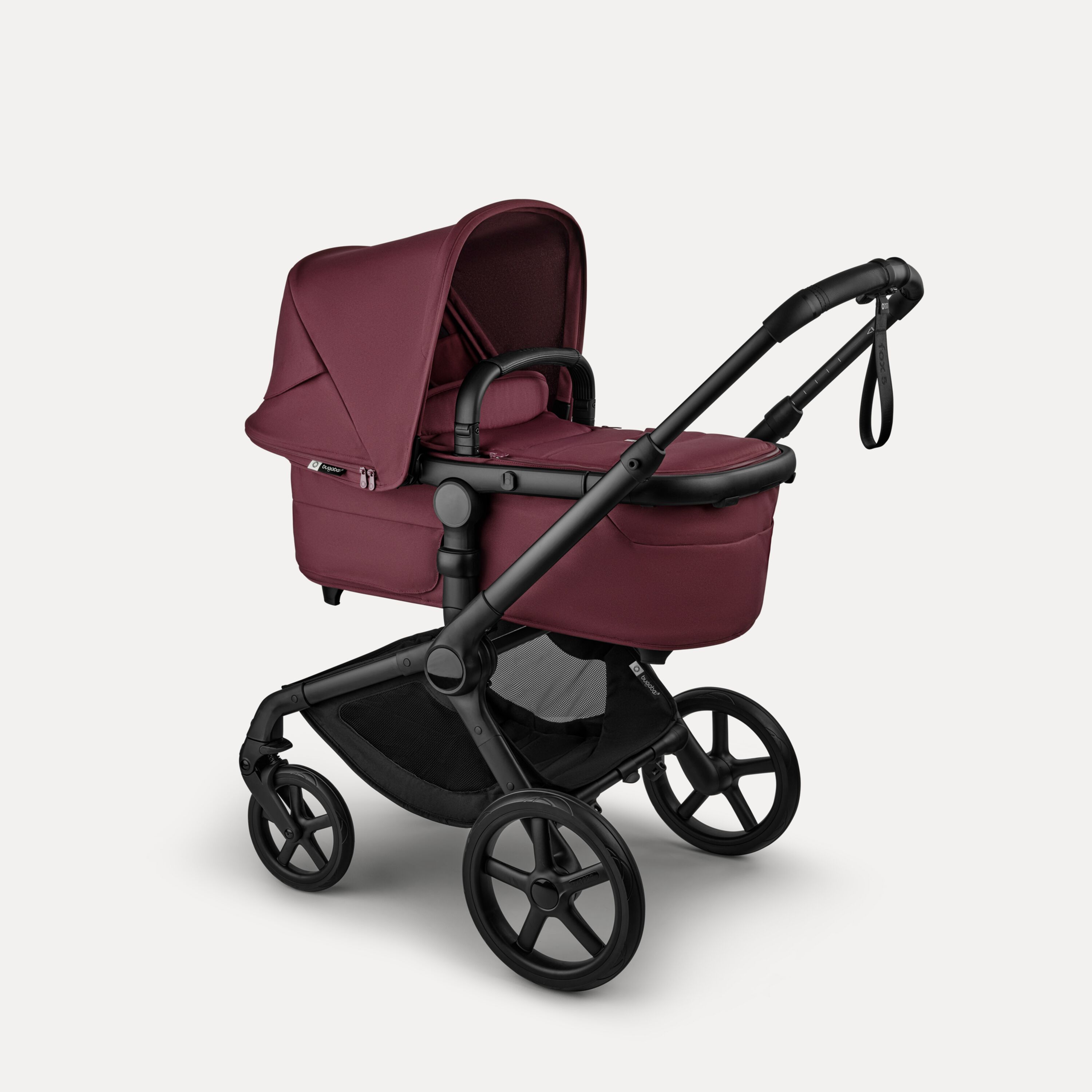 Bugaboo Fox 5 Renew Liegewannen-Kinderwagen 2 in 1, mit schwarzem Gestell, Bezügen und Sonnendach in dunklem Kirschrot. - Main Modal Image Slide 2 of 12