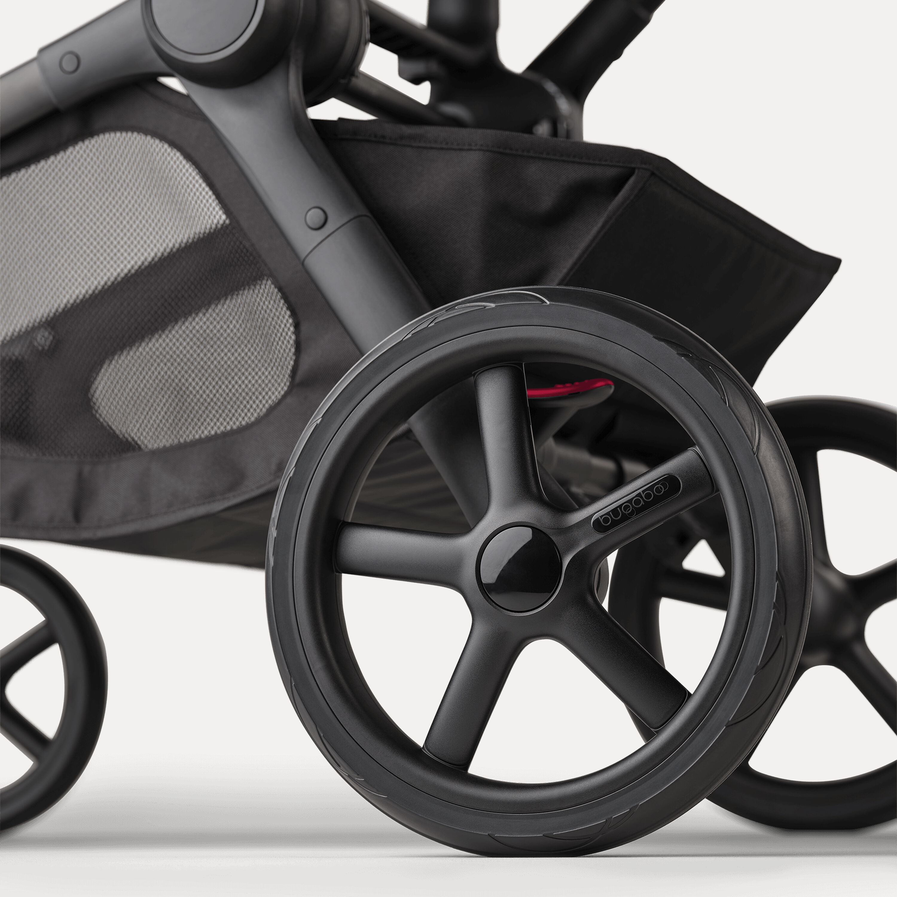 Bugaboo Kangaroo 2-in-1 pram black base, moon grey fabrics, moon grey sun canopy - Main Modal Image Slide 14 of 18