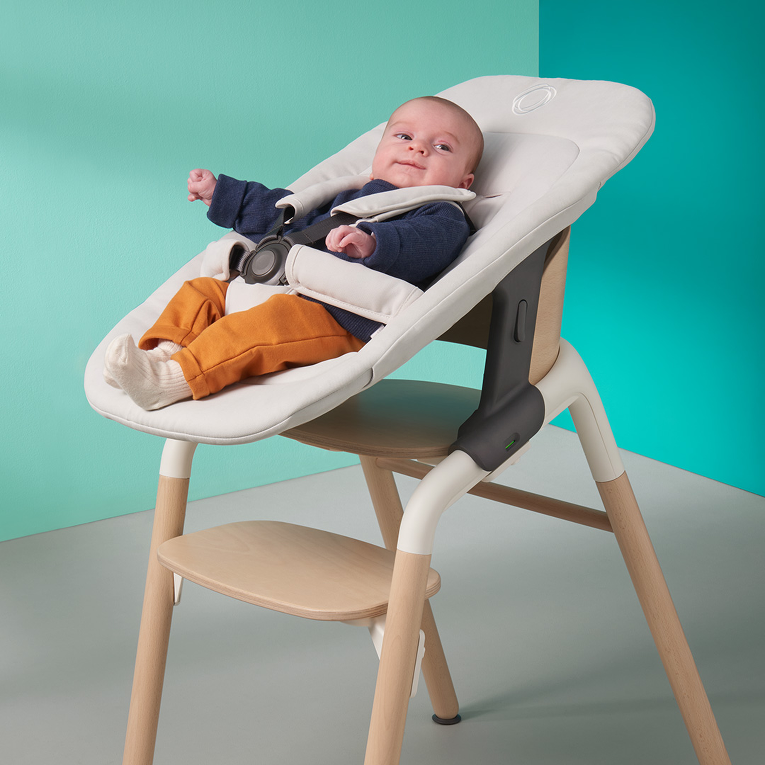 Refurbished Bugaboo Giraffe newborn set TORNADO GREY - Thumbnail Slide 2 of 6