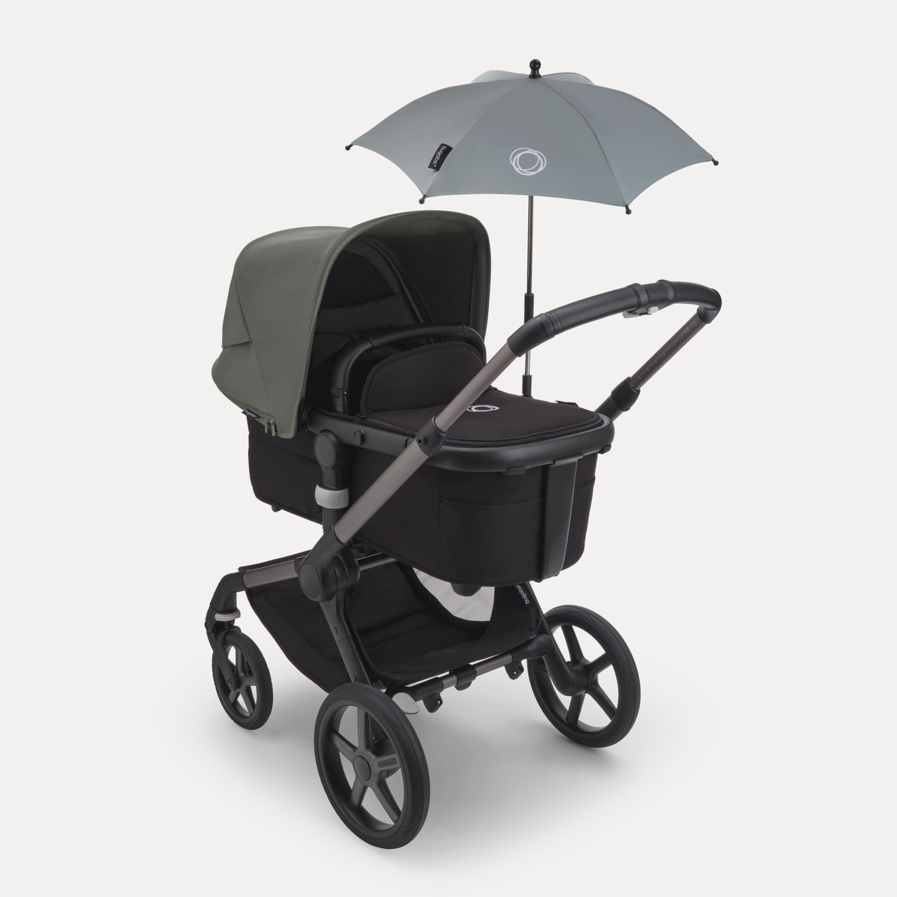Bugaboo parasol+ PINE GREEN - Main Modal Image Slide 3 van 6