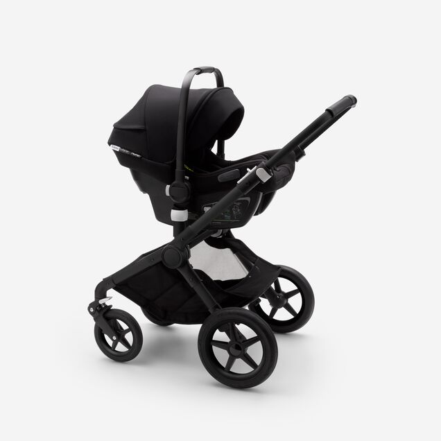 Bugaboo Turtle air by Nuna 2020 car seat UK BLACK with Isofix wingbase - Main Image Slide 4 of 4