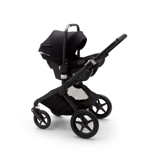 Bugaboo Turtle air by Nuna 2020 car seat UK BLACK with Isofix wingbase - Main Image Slide 4 of 4