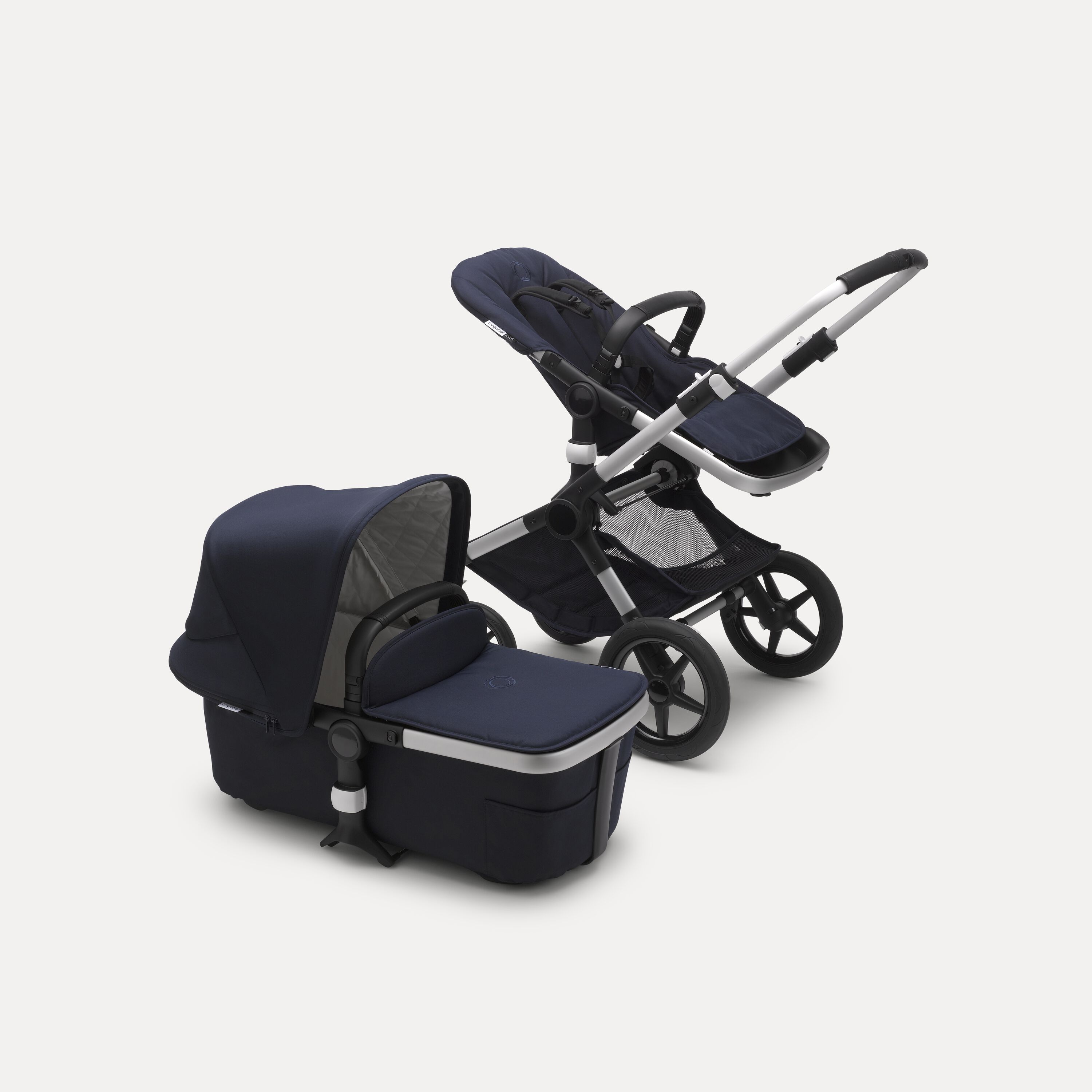 Refurbished Bugaboo Fox2 Classic complete ALU/DARK NAVY - Main Modal Image Slide 3 of 4