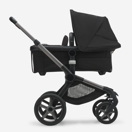 Bugaboo Fox 5 bassinet and seat stroller graphite base, midnight black fabrics, midnight black sun canopy