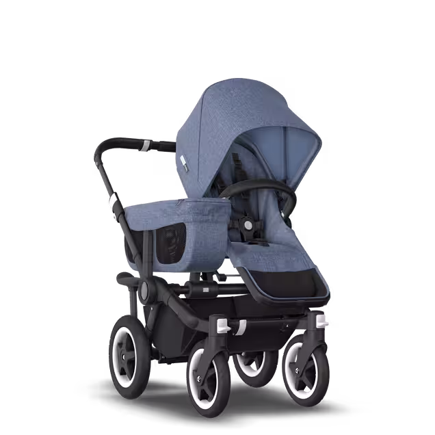 US - D2M stroller bundleUM, UM, ALB, CWB - Main Image Slide 1 of 12