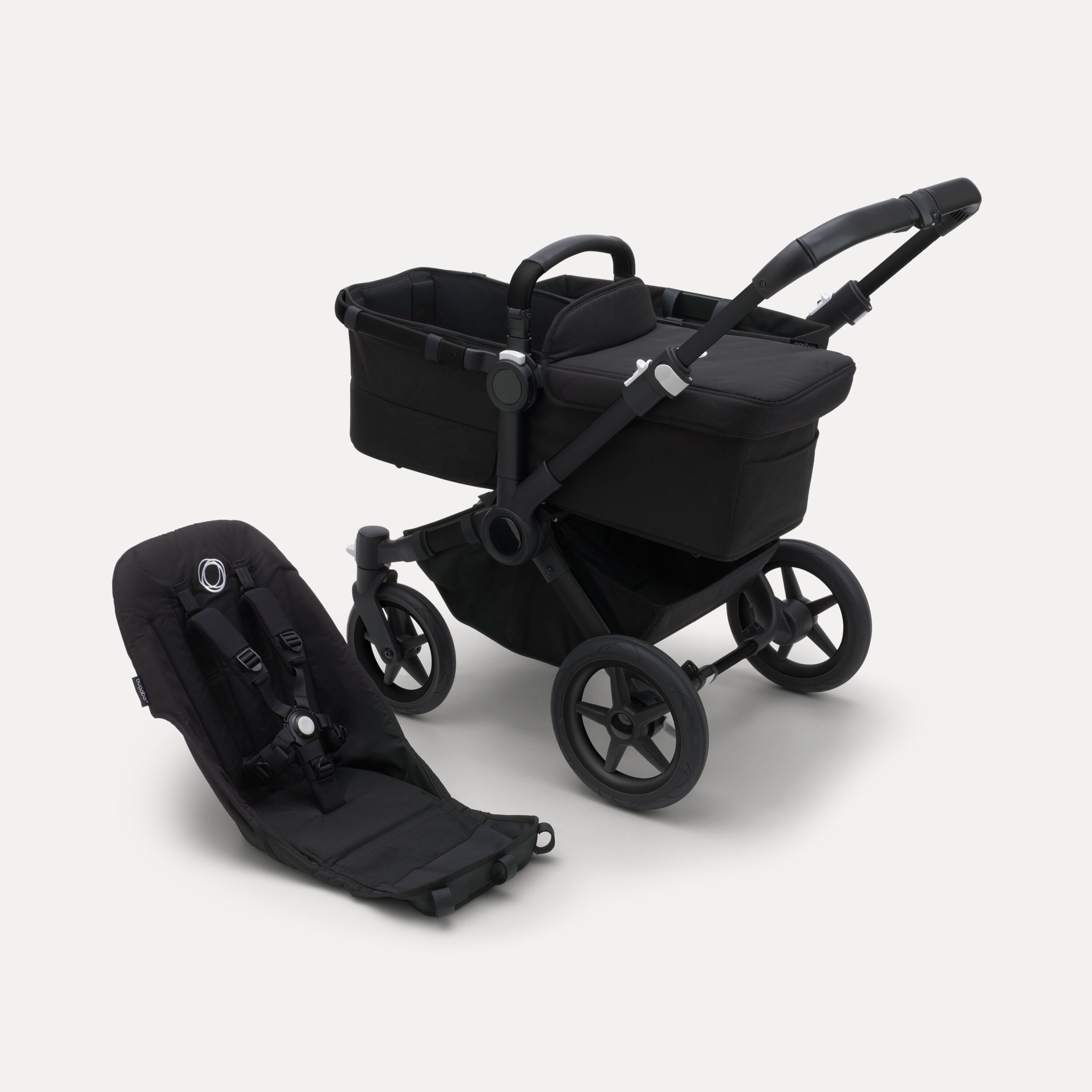 Refurbished Bugaboo Donkey 5 base RW fabric US BLACK/ MIDNIGHT BLACK - Main Modal Image Slide 1 of 1