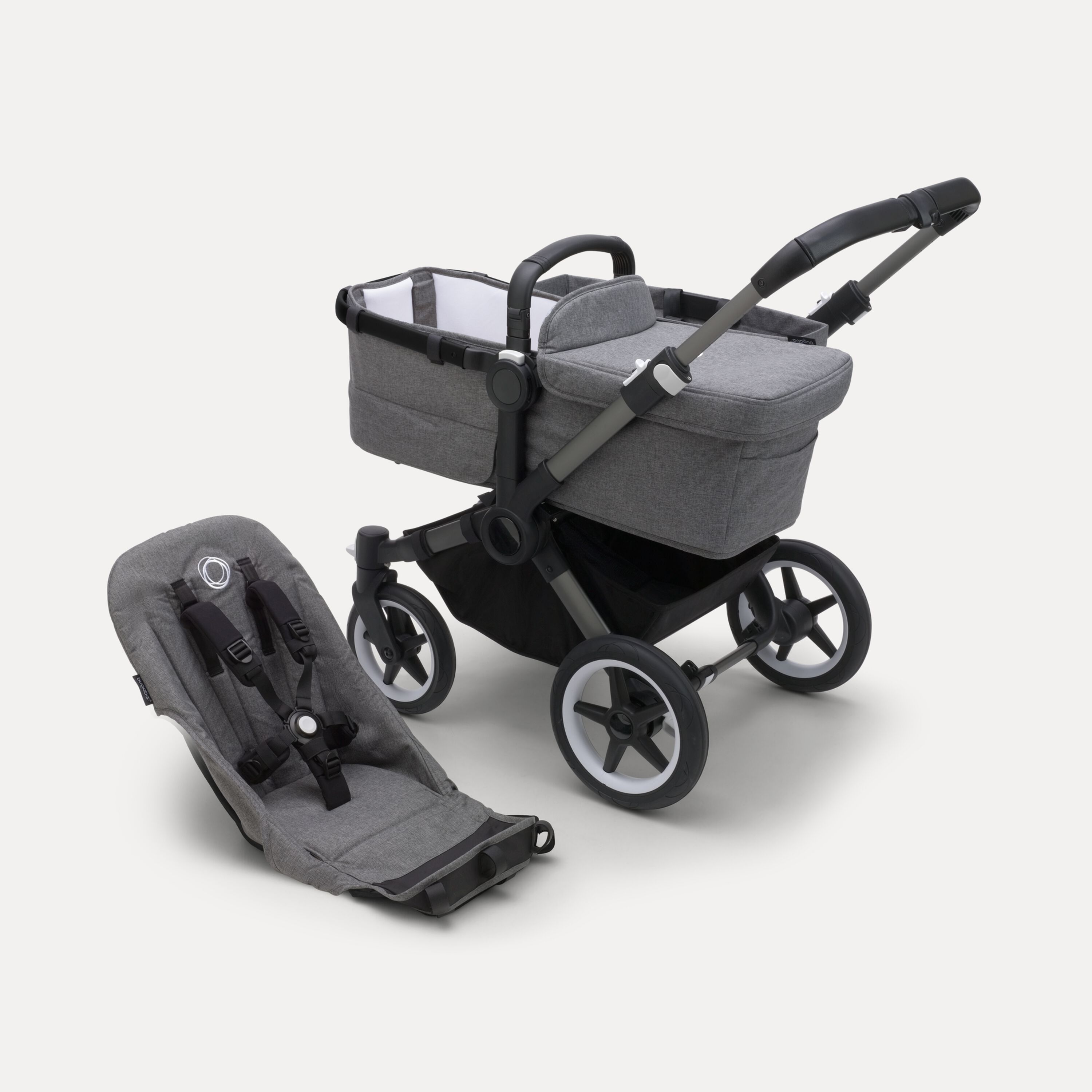 Refurbished Bugaboo Donkey 5 base RW fabric US GRAPHITE/ GREY MÉLANGE - Main Modal Image Slide 1 of 1