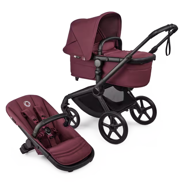Poussette 2-en-1 Bugaboo Fox 5 Renew avec nacelle et siège, châssis noir, habillages Cerise intense, capote Cerise intense. - Main Image Slide 1 of 12
