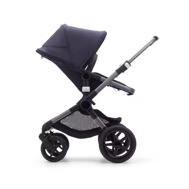 Refurbished Bugaboo Fox 3 Classic complete UK GRAPHITE/DARK NAVY - Main Image Slide 3 of 11