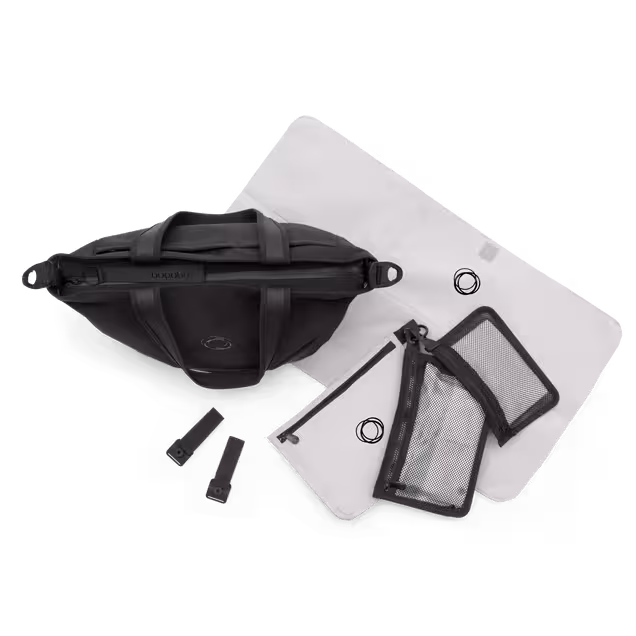 Refurbished Bugaboo changing bag MIDNIGHT BLACK - Main Image Slide 3 of 8