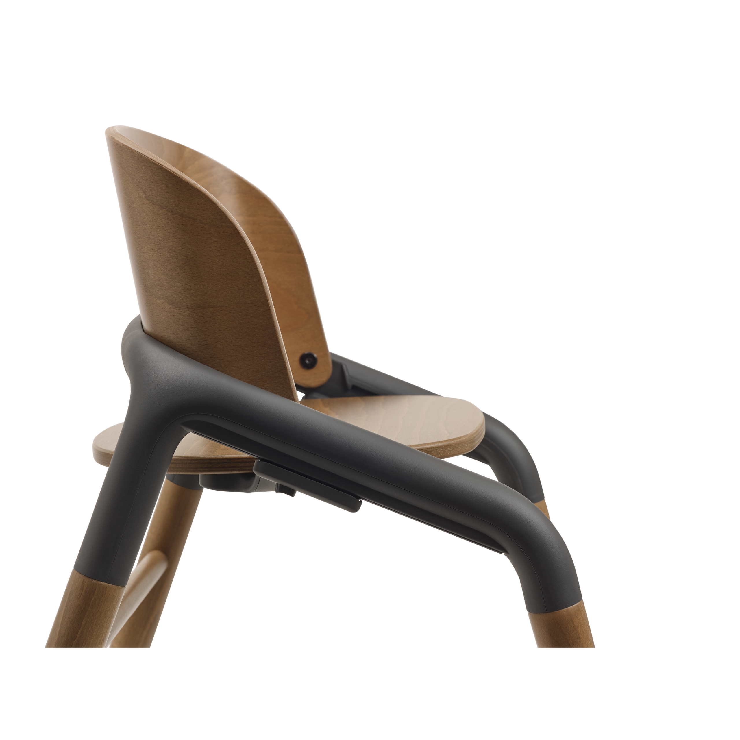 Seat of the Bugaboo Giraffe chair in warm wood/grey. - Thumbnail Slide 4 of 6