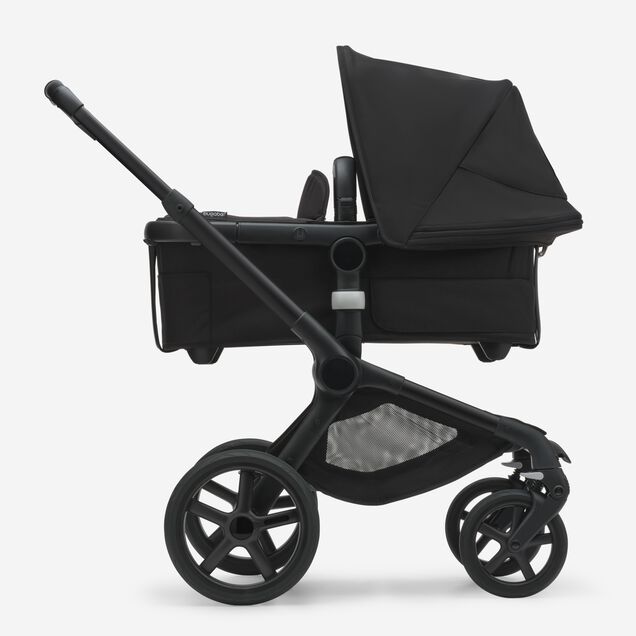 Bugaboo Fox 5 bassinet and seat stroller Midnight black sun canopy 