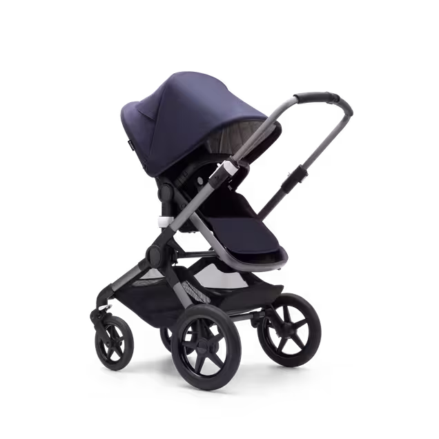 Refurbished Bugaboo Fox 3 Classic complete UK GRAPHITE/DARK NAVY - Main Image Slide 8 of 11