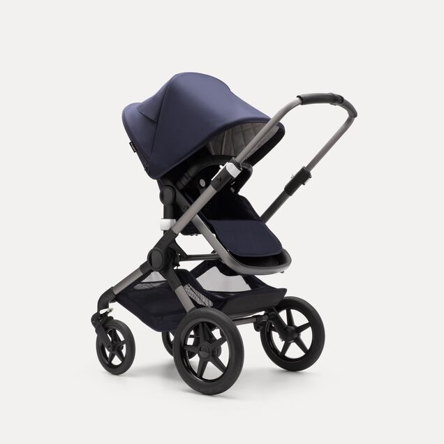 Refurbished Bugaboo Fox 3 Classic complete UK GRAPHITE/DARK NAVY - Main Image Slide 8 of 11
