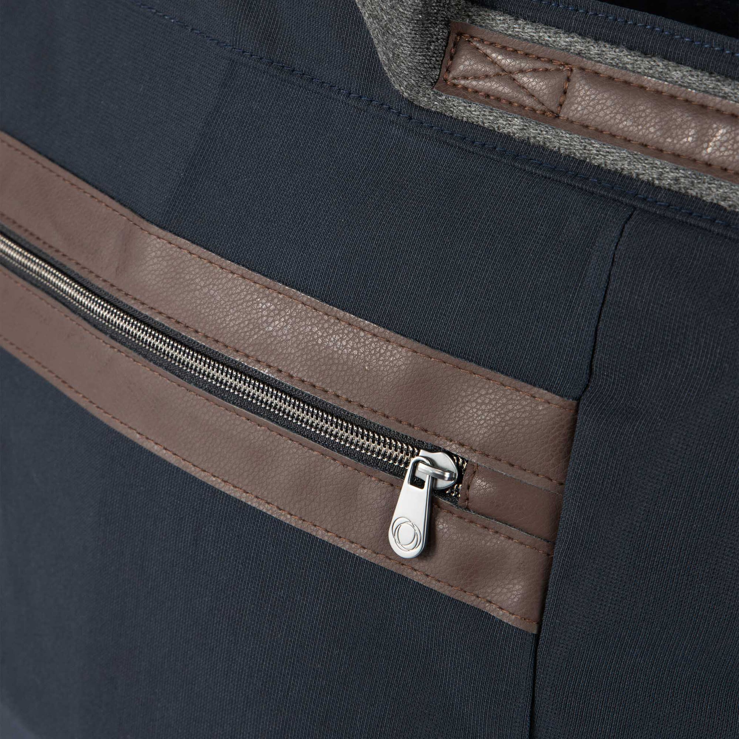 Bugaboo Changing Bag DEEP BLUE - Thumbnail Slide 7 of 12