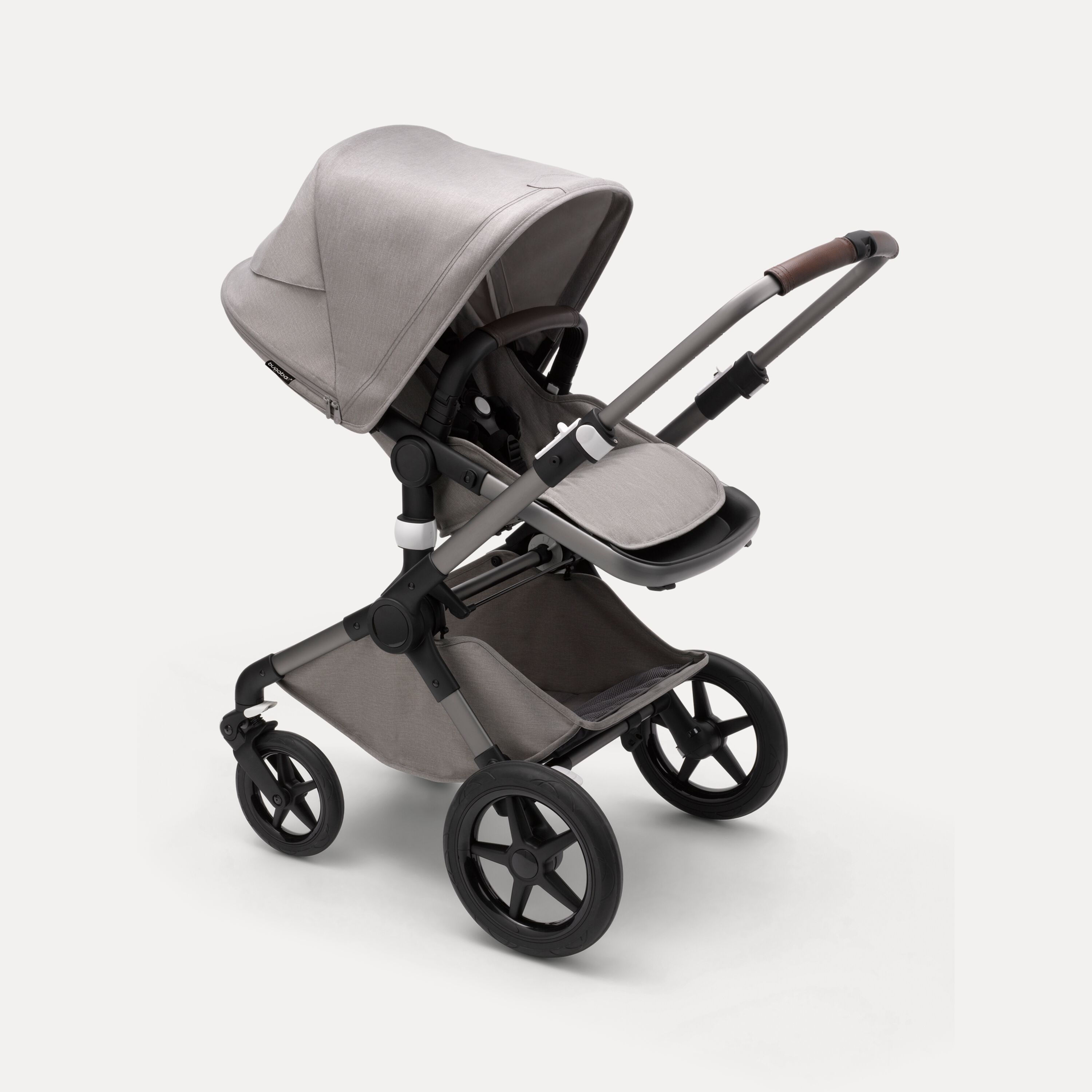 Refurbished Bugaboo Fox 3 Mineral complete GRAPHITE/LIGHT GREY - Main Modal Image Slide 3 of 11