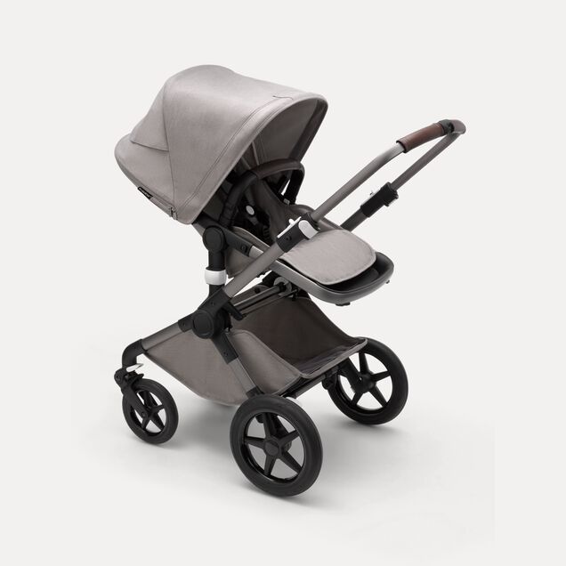 Refurbished Bugaboo Fox 3 Mineral complete GRAPHITE/LIGHT GREY - Main Image Slide 3 of 11