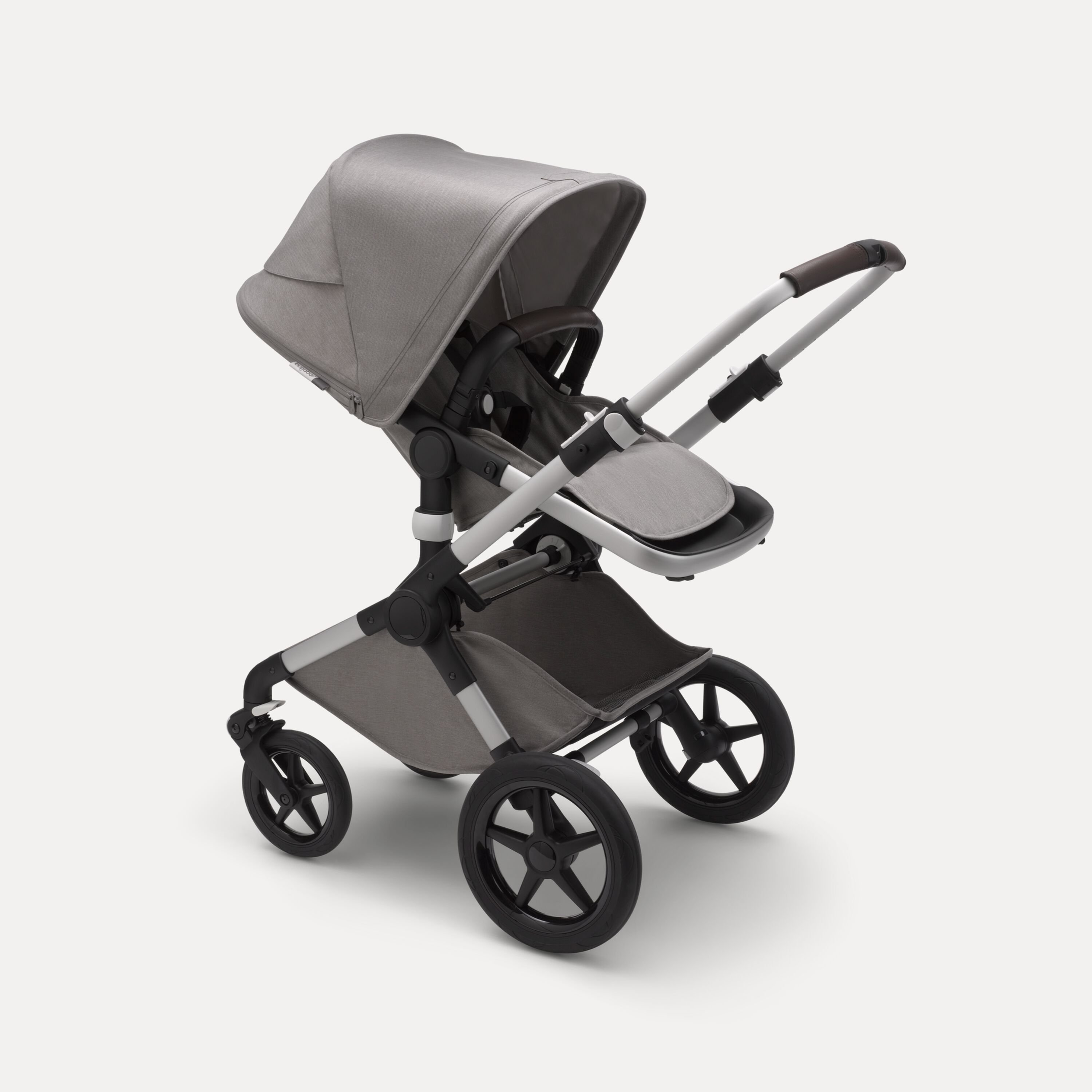 Bugaboo Fox 2 Mineral complete | ALU/LIGHT GREY - Main Modal Image Slide 1 of 4