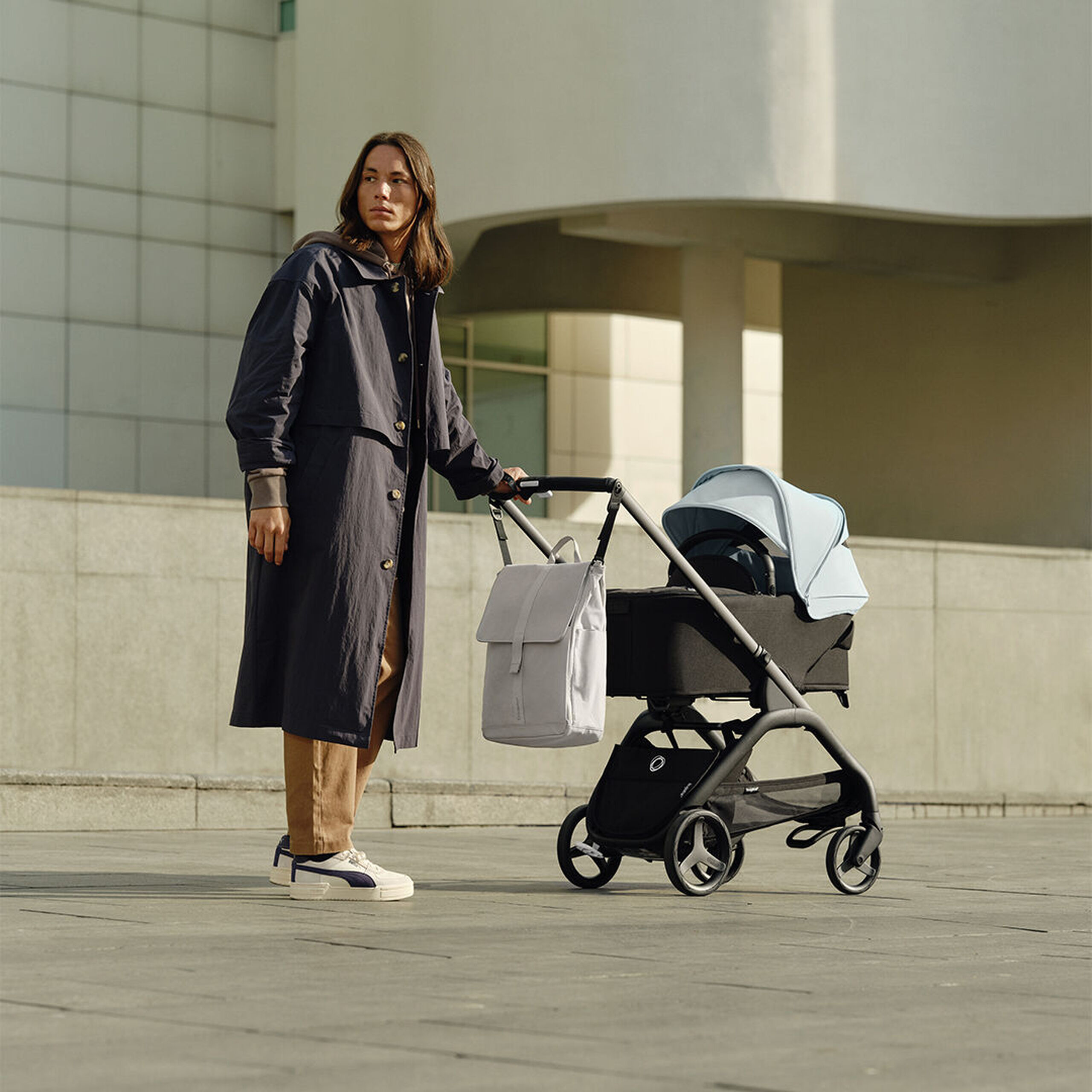 Refurbished Bugaboo changing backpack Misty grey - Thumbnail Slide 3 of 4