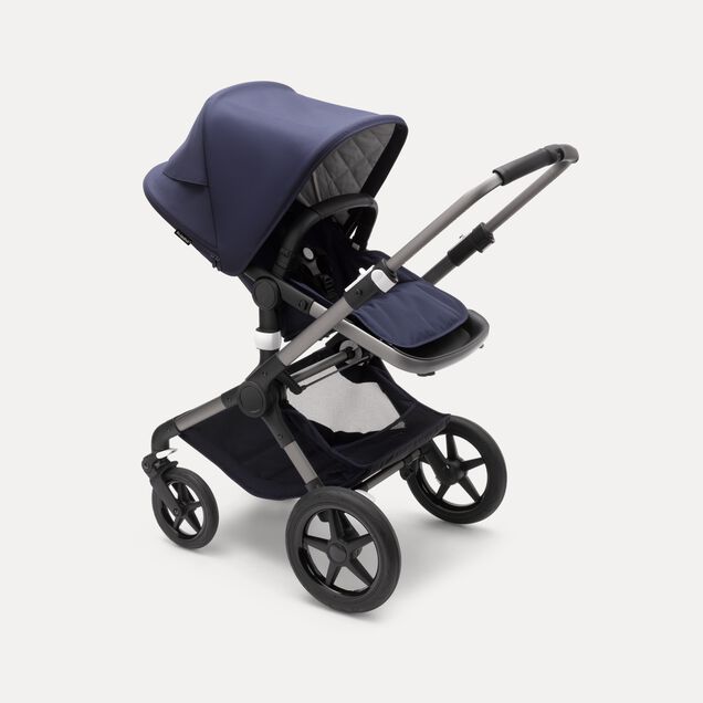 Refurbished Bugaboo Fox 3 Classic complete UK GRAPHITE/DARK NAVY - Main Image Slide 6 of 11