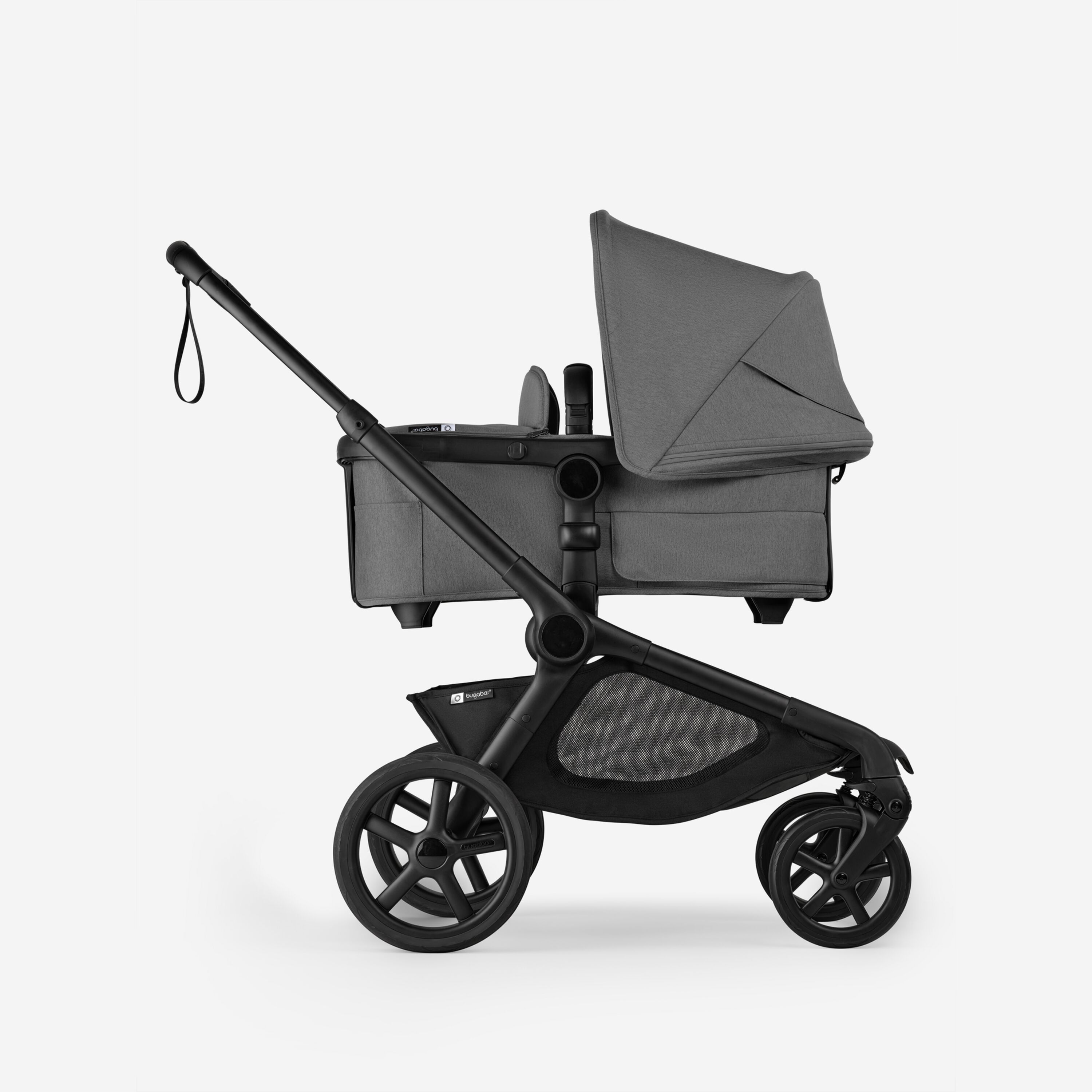 Bugaboo Kangaroo 2-in-1 pram black base, moon grey fabrics, moon grey sun canopy - Main Modal Image Slide 2 of 18