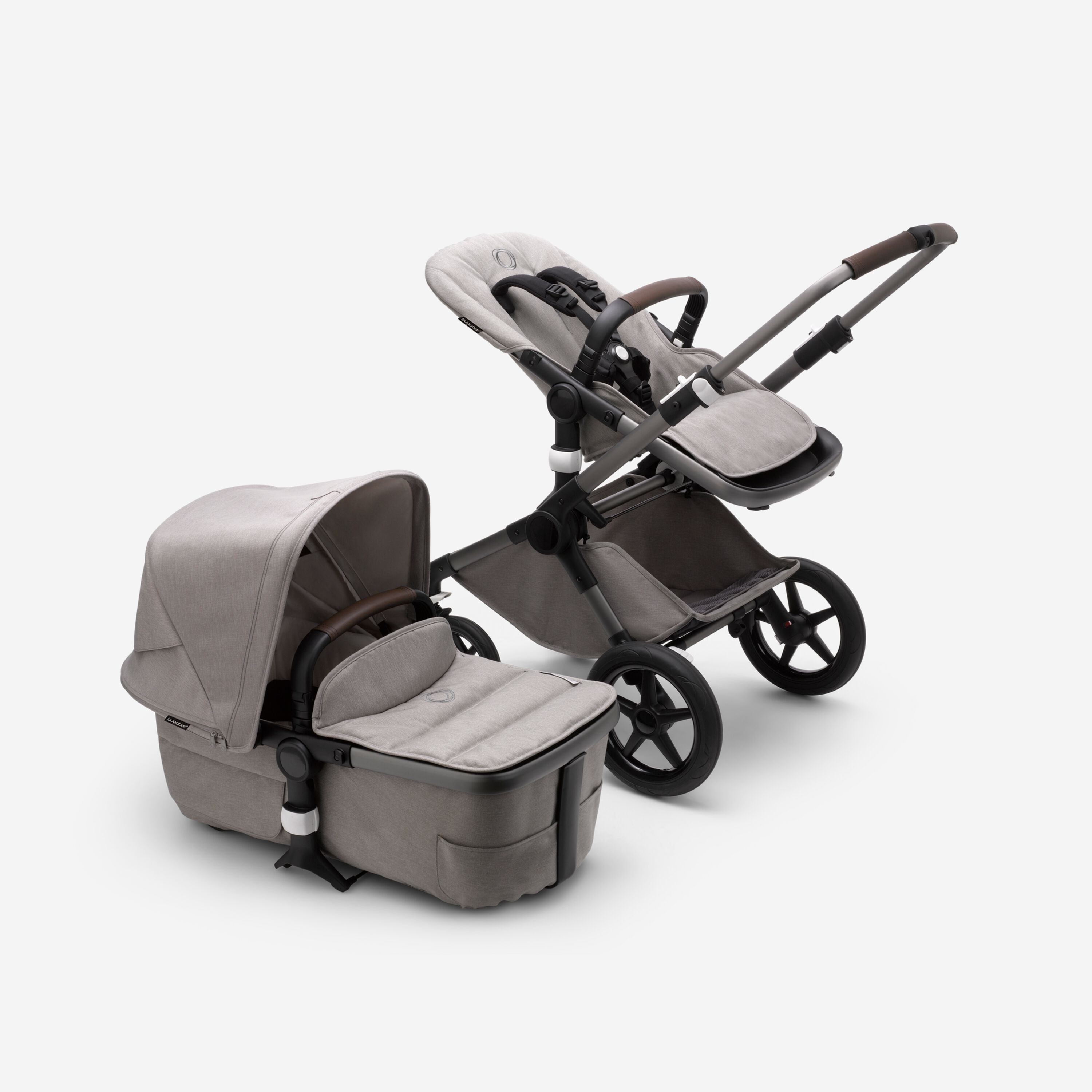 Refurbished Bugaboo Fox 3 Mineral complete GRAPHITE/LIGHT GREY - Main Modal Image Slide 1 of 11