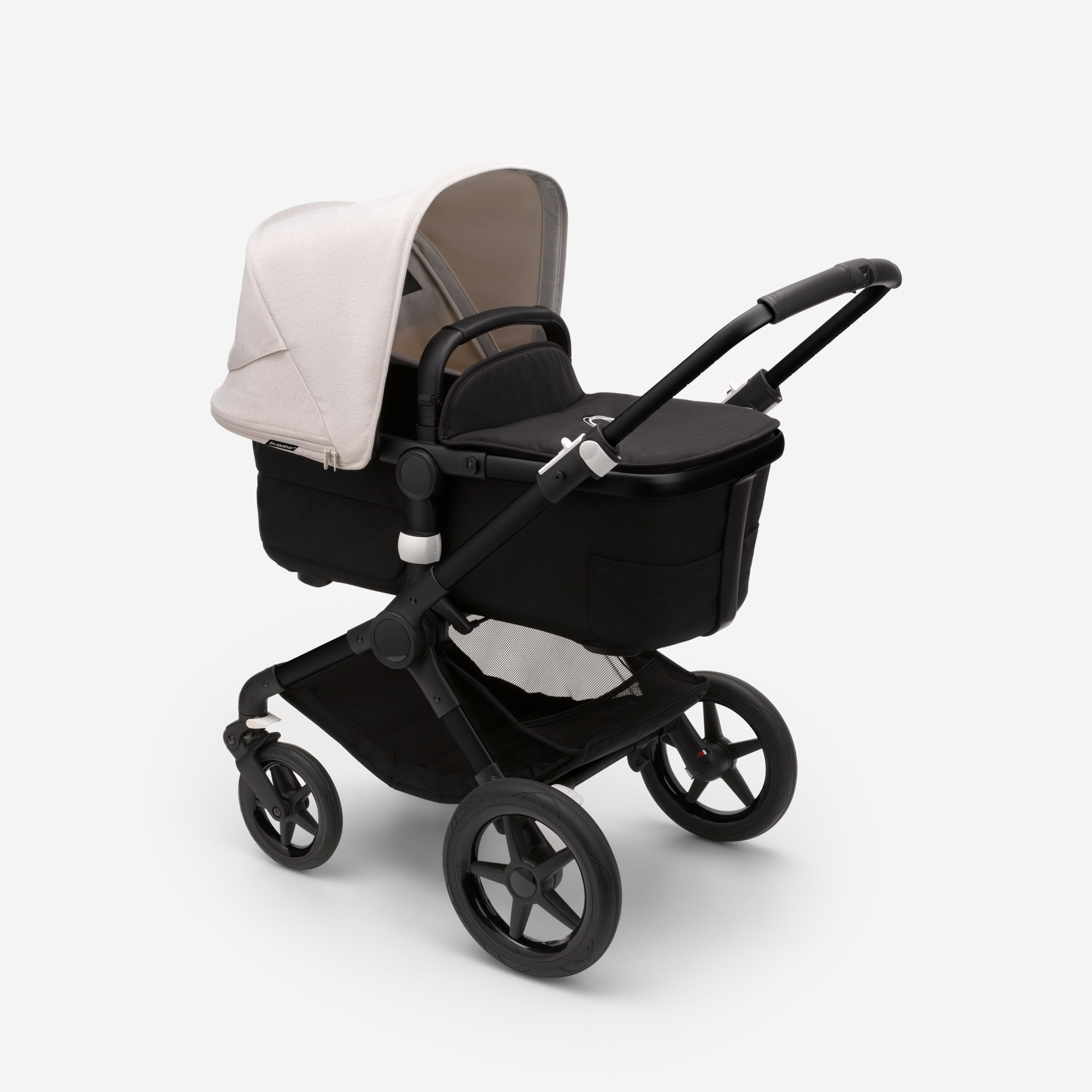 Refurbished Bugaboo Fox 3 kinderwagen met wieg en stoel - Main Modal Image Slide 4 van 9