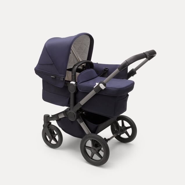 Refurbished Bugaboo Donkey 5 Classic Mono complete UK GRAPHITE/DARK NAVY - Main Image Slide 2 of 5