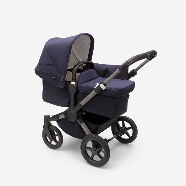 Refurbished Bugaboo Donkey 5 Classic Mono complete UK GRAPHITE/DARK NAVY - Main Image Slide 2 of 5