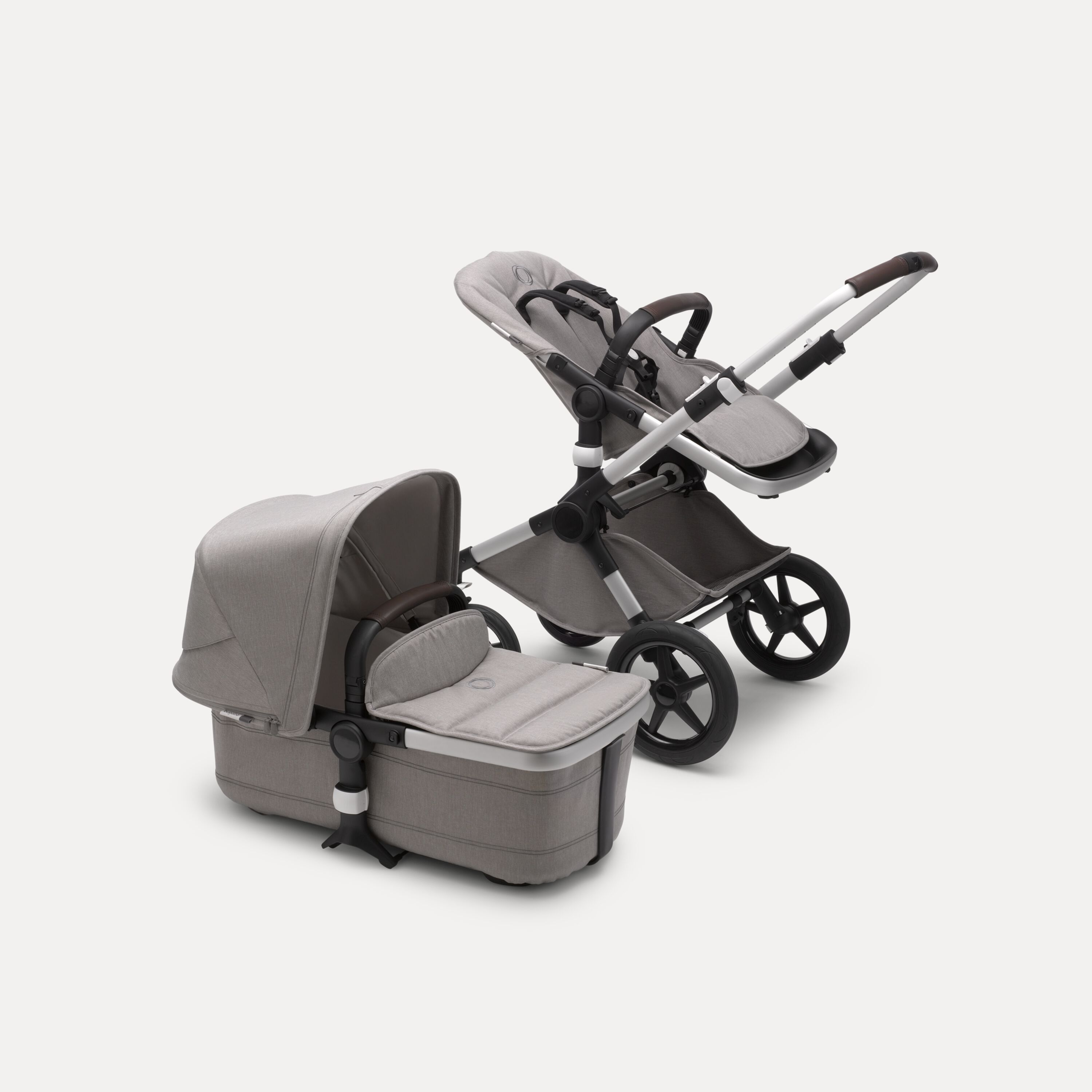 Bugaboo Fox 2 Mineral complete | ALU/LIGHT GREY - Main Modal Image Slide 3 of 4