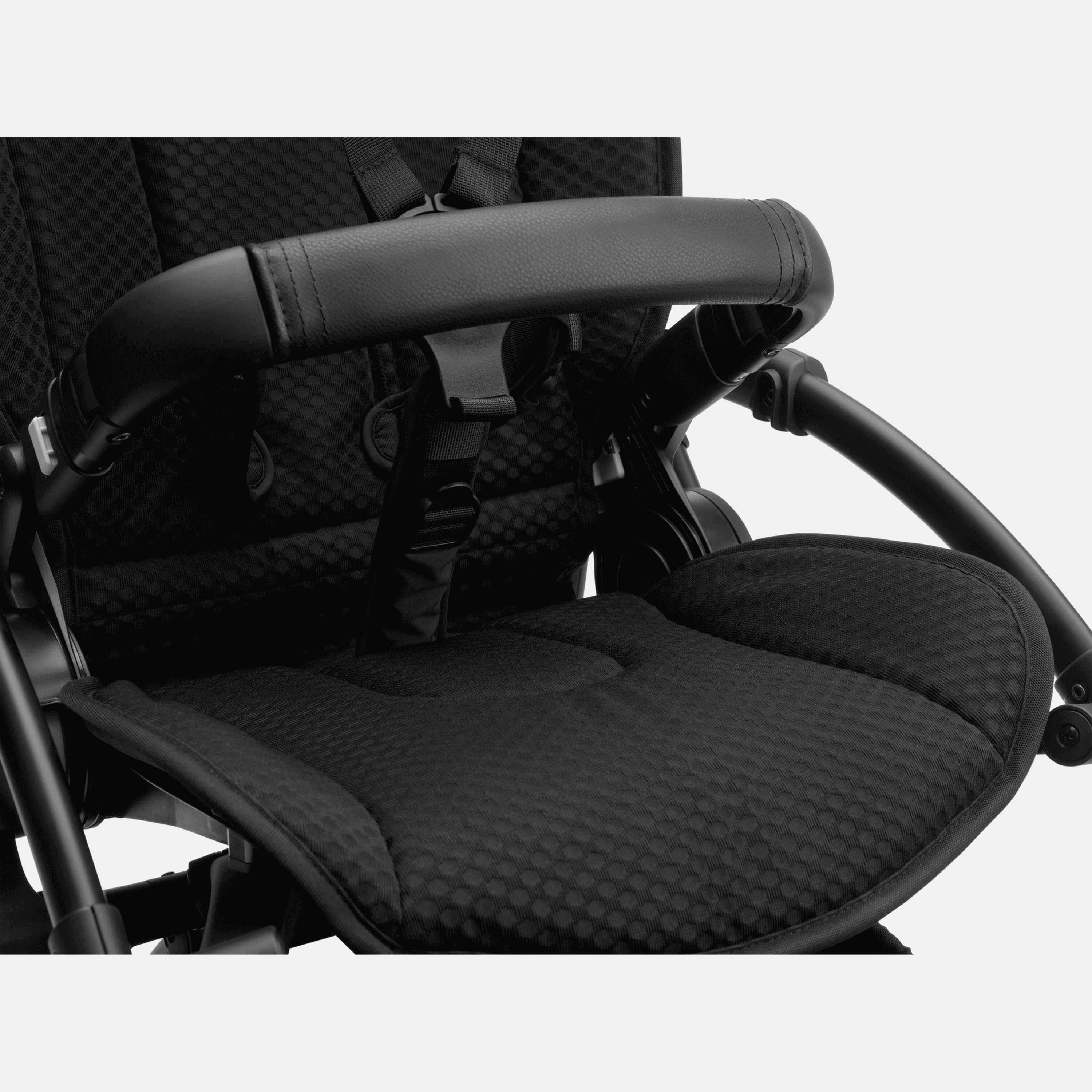 PP Bugaboo Bee 6 2-in-1 stroller black sun canopy, black fabrics, black base - Main Modal Image Slide 5 of 5